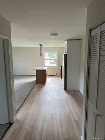 460 Old Town Road 18i, Port Jefferson Station, NY 11776