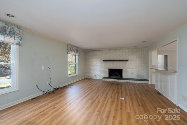 758 Williamsburg Drive NE, Concord, NC 28025