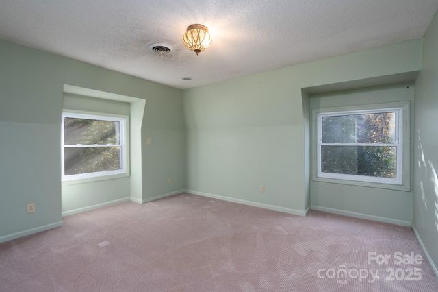 758 Williamsburg Drive NE, Concord, NC 28025