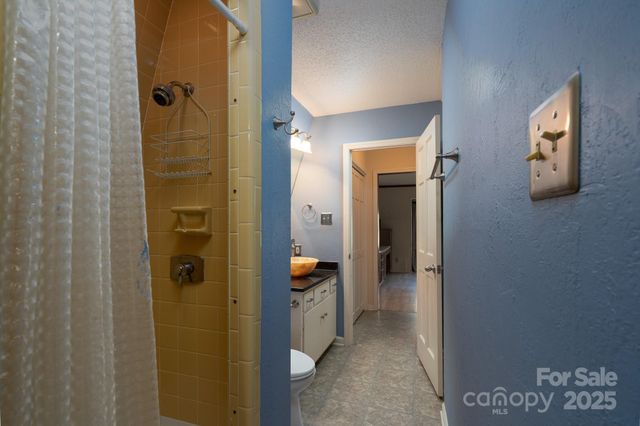 758 Williamsburg Drive NE, Concord, NC 28025