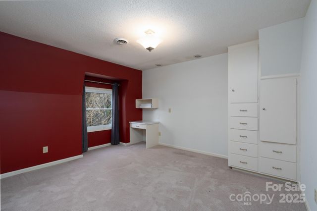 758 Williamsburg Drive NE, Concord, NC 28025