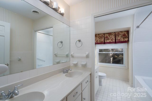 758 Williamsburg Drive NE, Concord, NC 28025