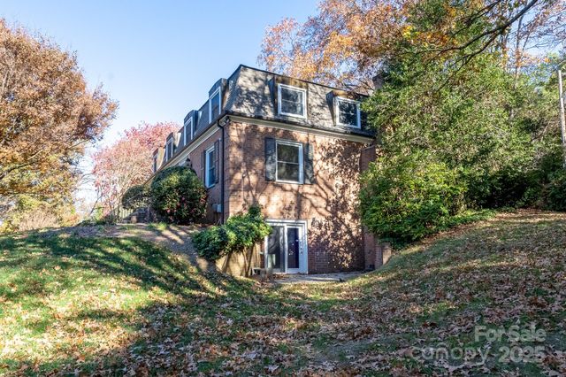 758 Williamsburg Drive NE, Concord, NC 28025