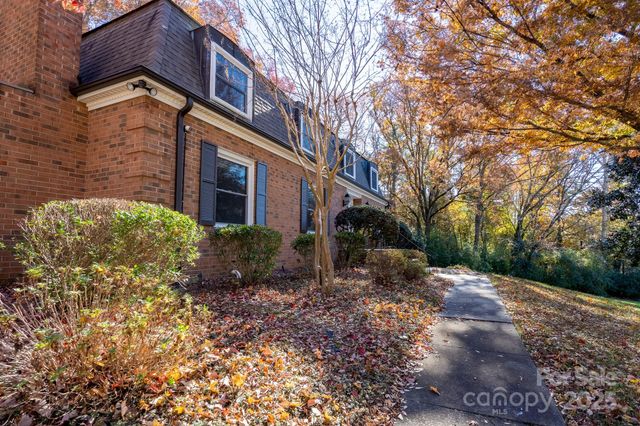 758 Williamsburg Drive NE, Concord, NC 28025
