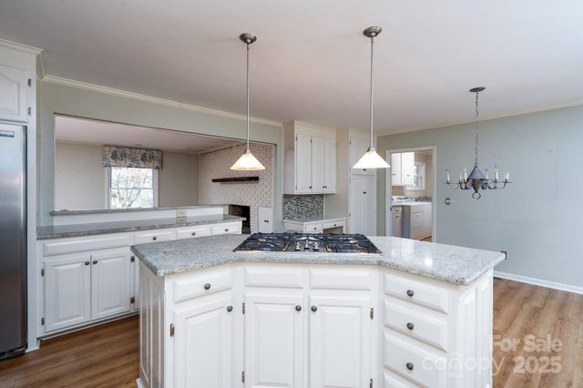 758 Williamsburg Drive NE, Concord, NC 28025