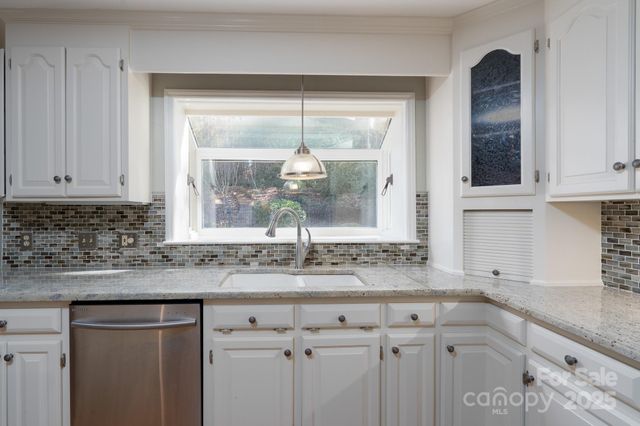 758 Williamsburg Drive NE, Concord, NC 28025