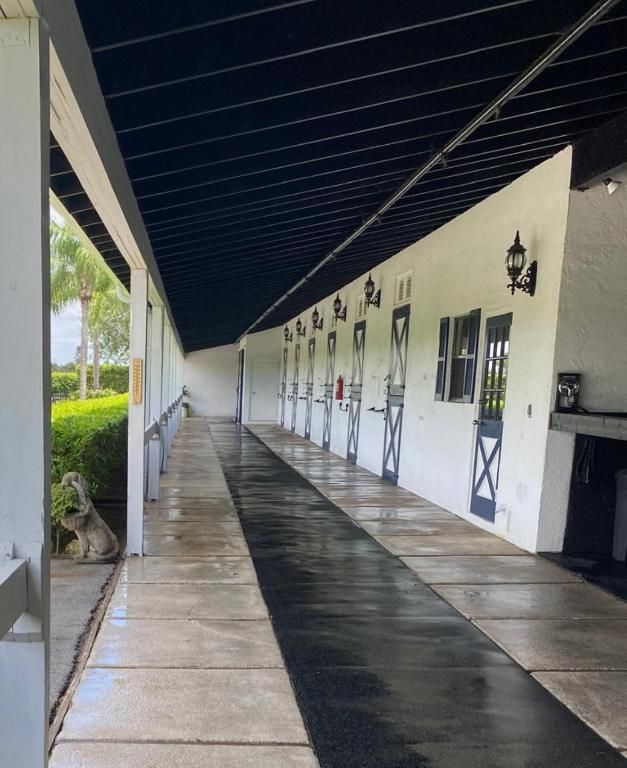 Image 9 of property listing at 13205 Southfields Road, Wellington, FL 33414