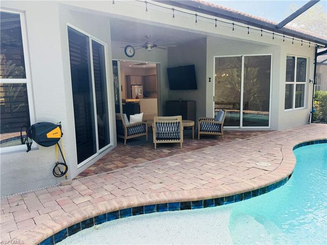 6072 Highwood Park CT, Naples, FL 34110