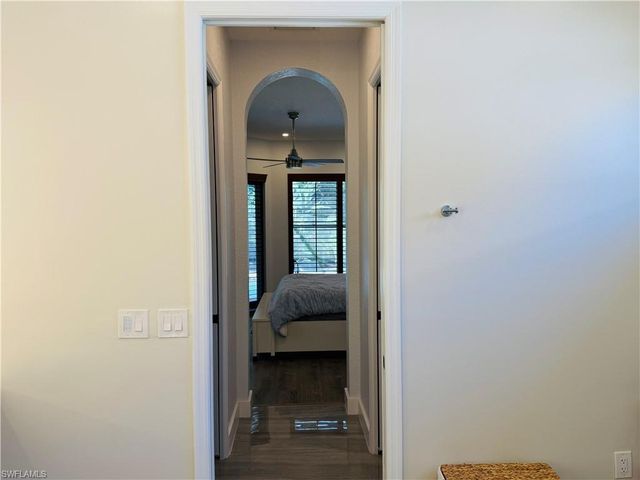 6072 Highwood Park CT, Naples, FL 34110