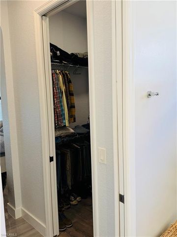 6072 Highwood Park CT, Naples, FL 34110