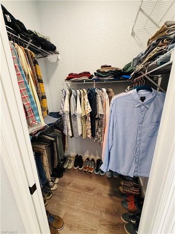 6072 Highwood Park CT, Naples, FL 34110