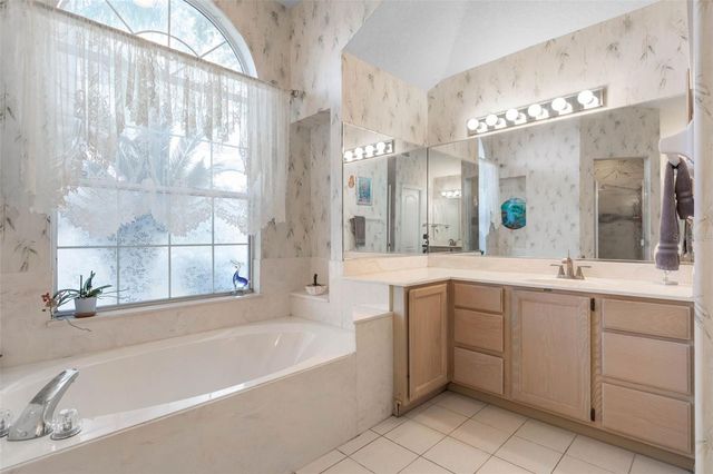 10 CHELSEA COURT, Palm Coast, FL 32137