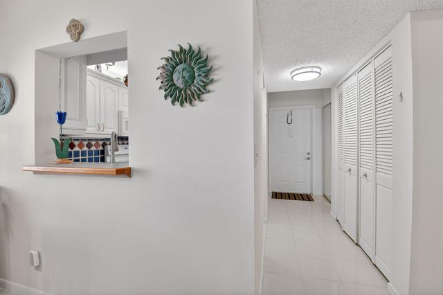 2935 SW 22nd Avenue 108, Delray Beach, FL 33445