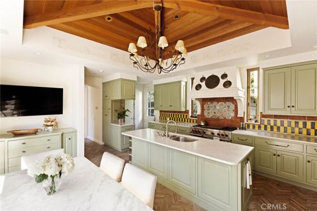 2116 E Balboa Boulevard, Newport Beach, CA 92661