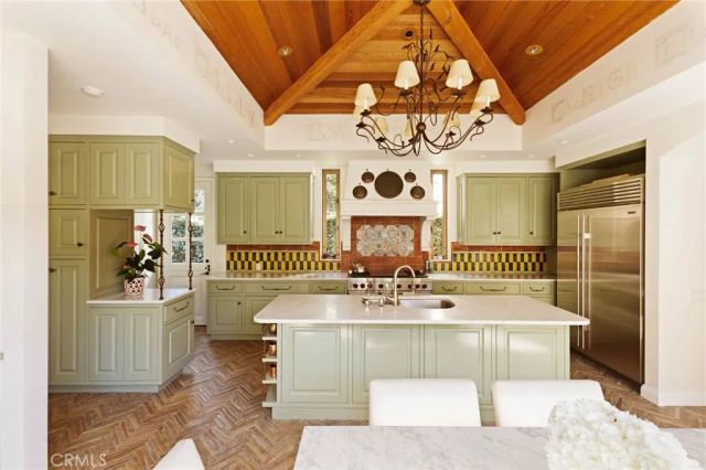 2116 E Balboa Boulevard, Newport Beach, CA 92661