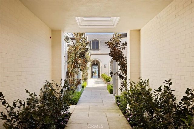 2116 E Balboa Boulevard, Newport Beach, CA 92661