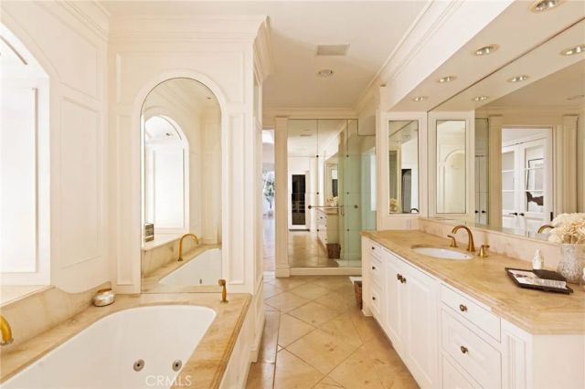 2116 E Balboa Boulevard, Newport Beach, CA 92661