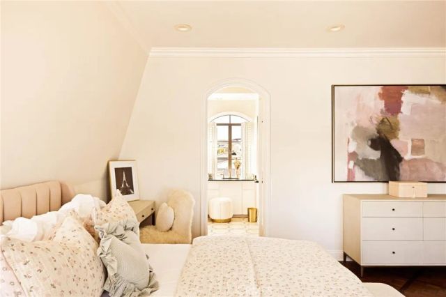 2116 E Balboa Boulevard, Newport Beach, CA 92661