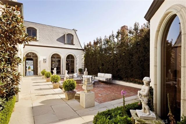 2116 E Balboa Boulevard, Newport Beach, CA 92661