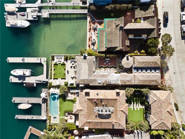 2116 E Balboa Boulevard, Newport Beach, CA 92661