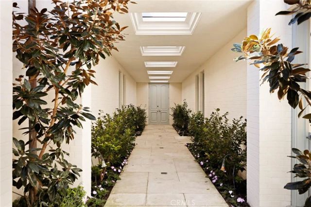 2116 E Balboa Boulevard, Newport Beach, CA 92661