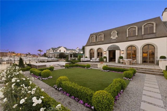 2116 E Balboa Boulevard, Newport Beach, CA 92661