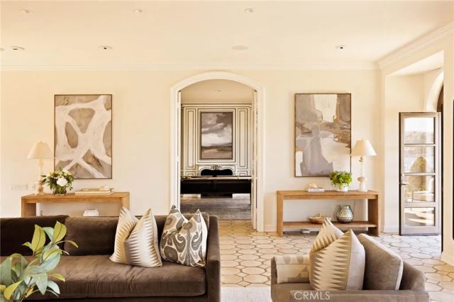 2116 E Balboa Boulevard, Newport Beach, CA 92661