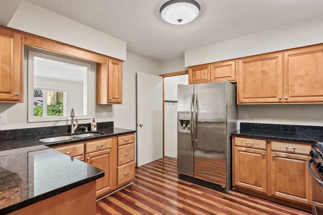 2920 Cambridge Drive, Bettendorf, IA 52722
