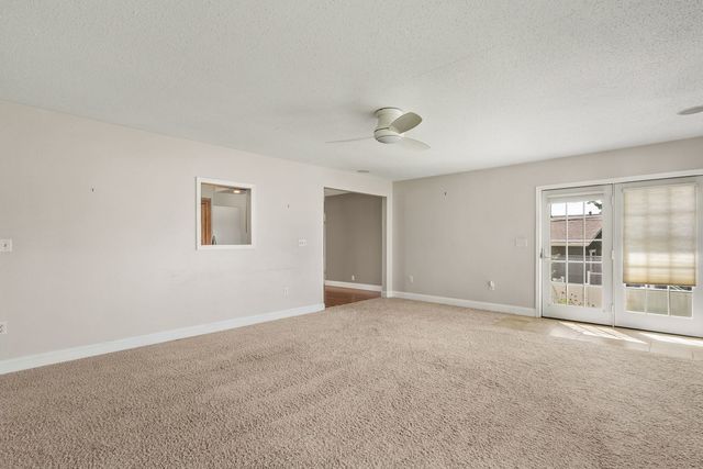2920 Cambridge Drive, Bettendorf, IA 52722