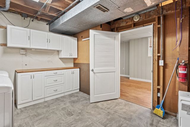 2920 Cambridge Drive, Bettendorf, IA 52722