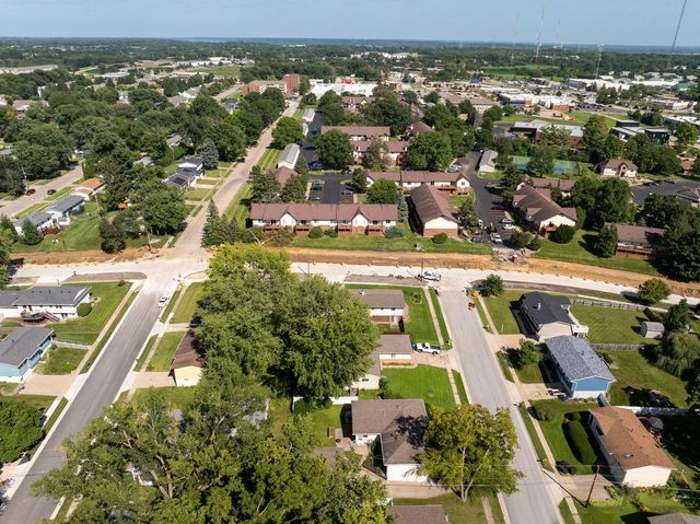 2920 Cambridge Drive, Bettendorf, IA 52722