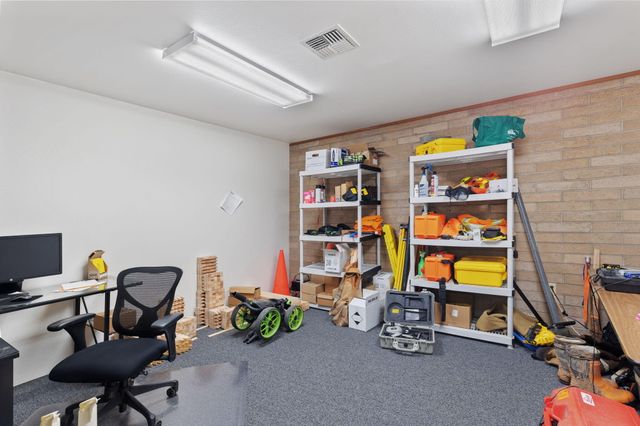 233 NE B Street, Grants Pass, OR 97526