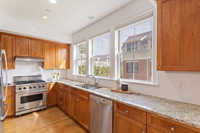 76 Green Street 2, Brookline, MA 02446