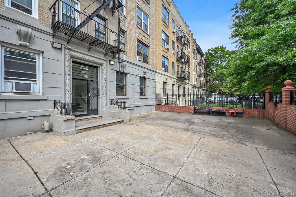 1057 Eastern Parkway 1A, Brooklyn, NY 11213 — exterior