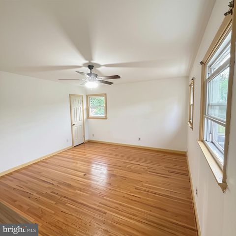 10 WEDGEWOOD DR, Cinnaminson, NJ 08077