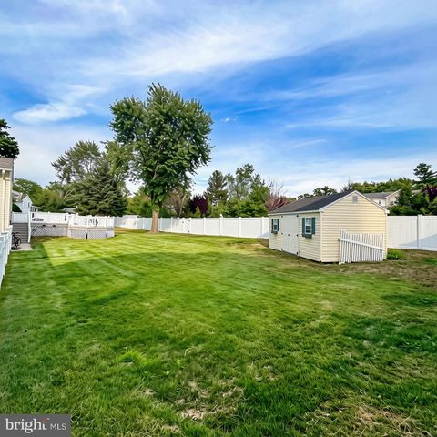 10 WEDGEWOOD DR, Cinnaminson, NJ 08077