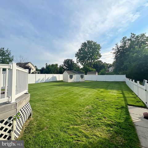 10 WEDGEWOOD DR, Cinnaminson, NJ 08077