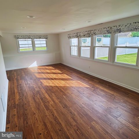 10 WEDGEWOOD DR, Cinnaminson, NJ 08077