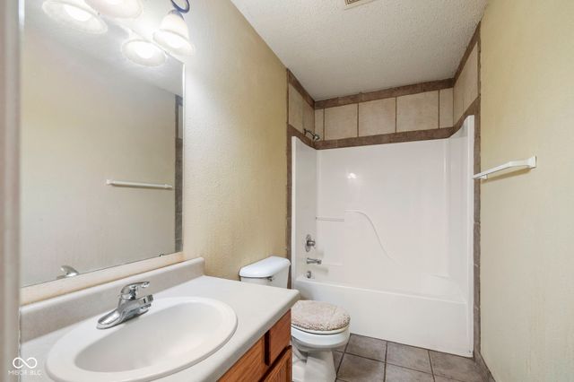 785 Shoreline Court, Franklin, IN 46131