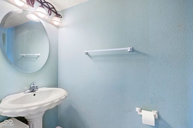 785 Shoreline Court, Franklin, IN 46131