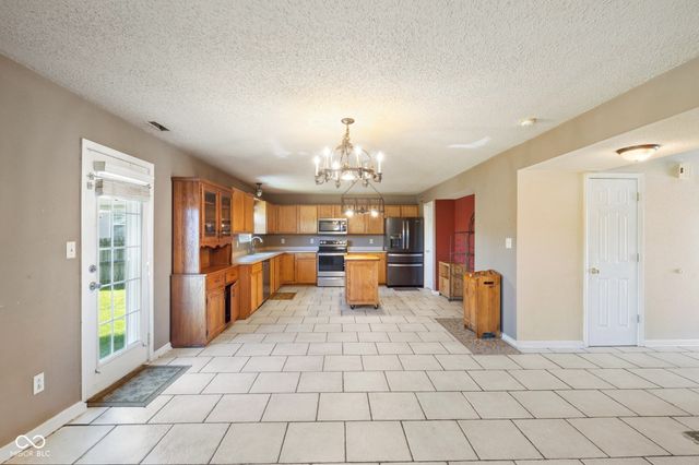 785 Shoreline Court, Franklin, IN 46131