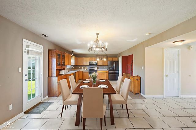 785 Shoreline Court, Franklin, IN 46131