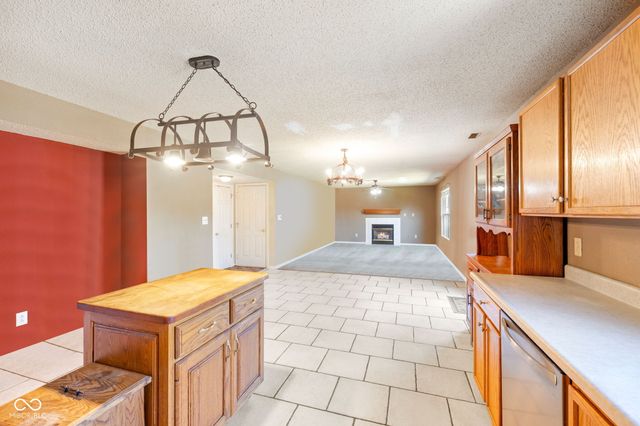 785 Shoreline Court, Franklin, IN 46131