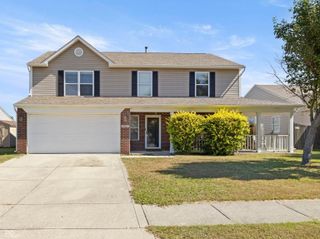 785 Shoreline Court, Franklin, IN 46131