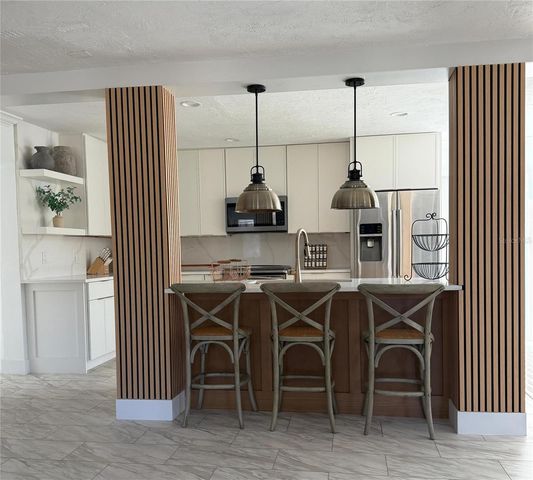 4534 N LAKE DRIVE, Sarasota, FL 34232