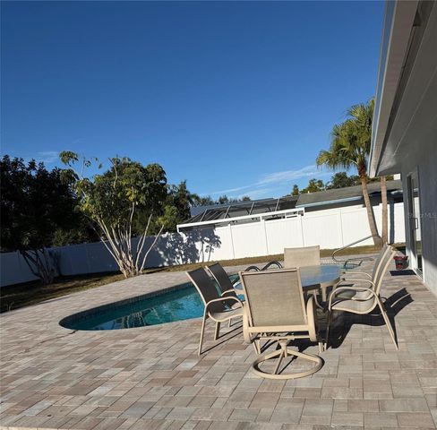 4534 N LAKE DRIVE, Sarasota, FL 34232