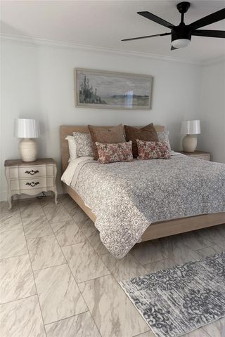 4534 N LAKE DRIVE, Sarasota, FL 34232