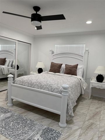4534 N LAKE DRIVE, Sarasota, FL 34232