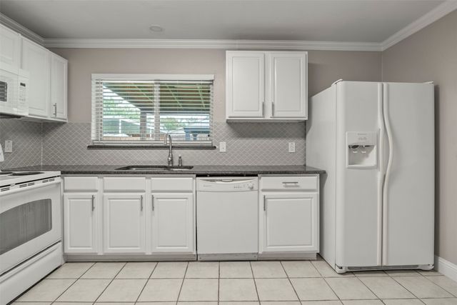 2223 Lockwood Drive, Carrollton, TX 75007
