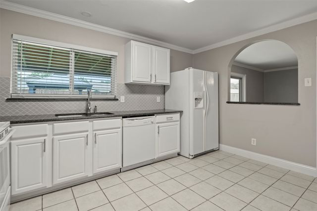2223 Lockwood Drive, Carrollton, TX 75007